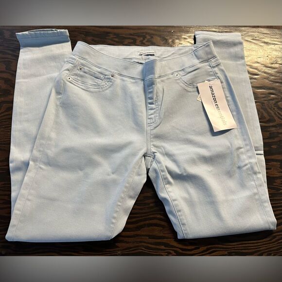 Amazon Essentials Women's Stretch Pull-On Jegging (328) - Picture 3 of 6